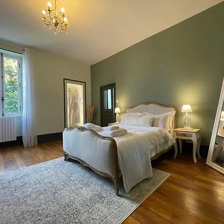 Bed and breakfast Chateau De Bruges
