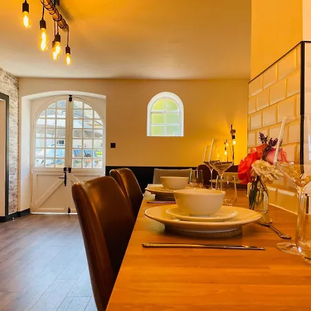 Bed and breakfast Chateau De Bruges Lapeyrouse