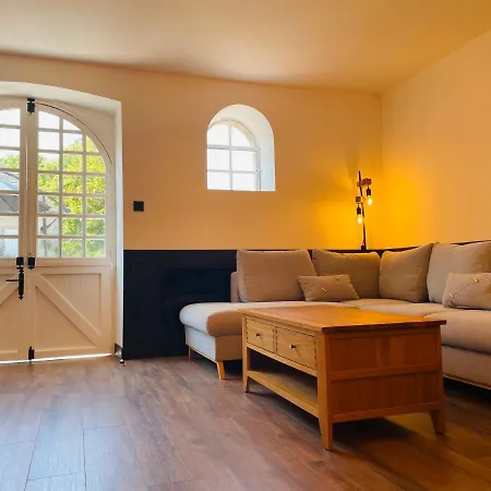Chateau De Bruges Bed and breakfast