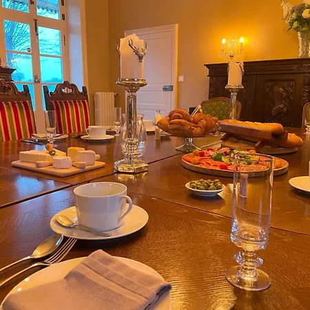 Chateau De Bruges Bed and breakfast *