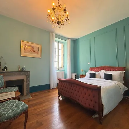 Chateau De Bruges Bed & Breakfast
