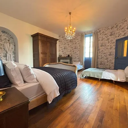Chateau De Bruges Bed & Breakfast *